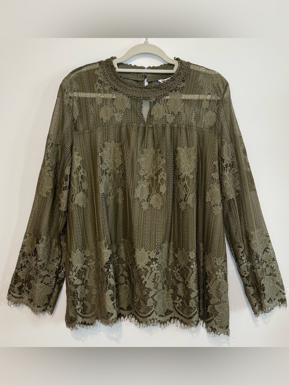 C Est. 1946 Women’s Olive Green Eyelash Floral Lace Long Sleeve Mock Neck Size X